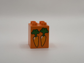 Wortelen op blok hoog oranje Duplo