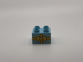 Cadeau met gele strik op blok medium azuurblauw Duplo