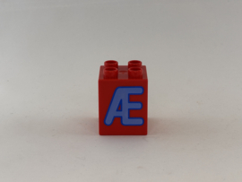 Blok 4 nops hoog rood Æ en Ä Duplo