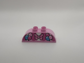 Ballonnen en strik op blok afgerond roze Duplo