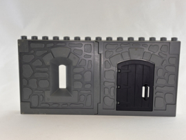 Kasteelmuur grijs 2-delig met zwarte deur Duplo