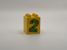 Cijfer 2 op blok hoog geel Duplo