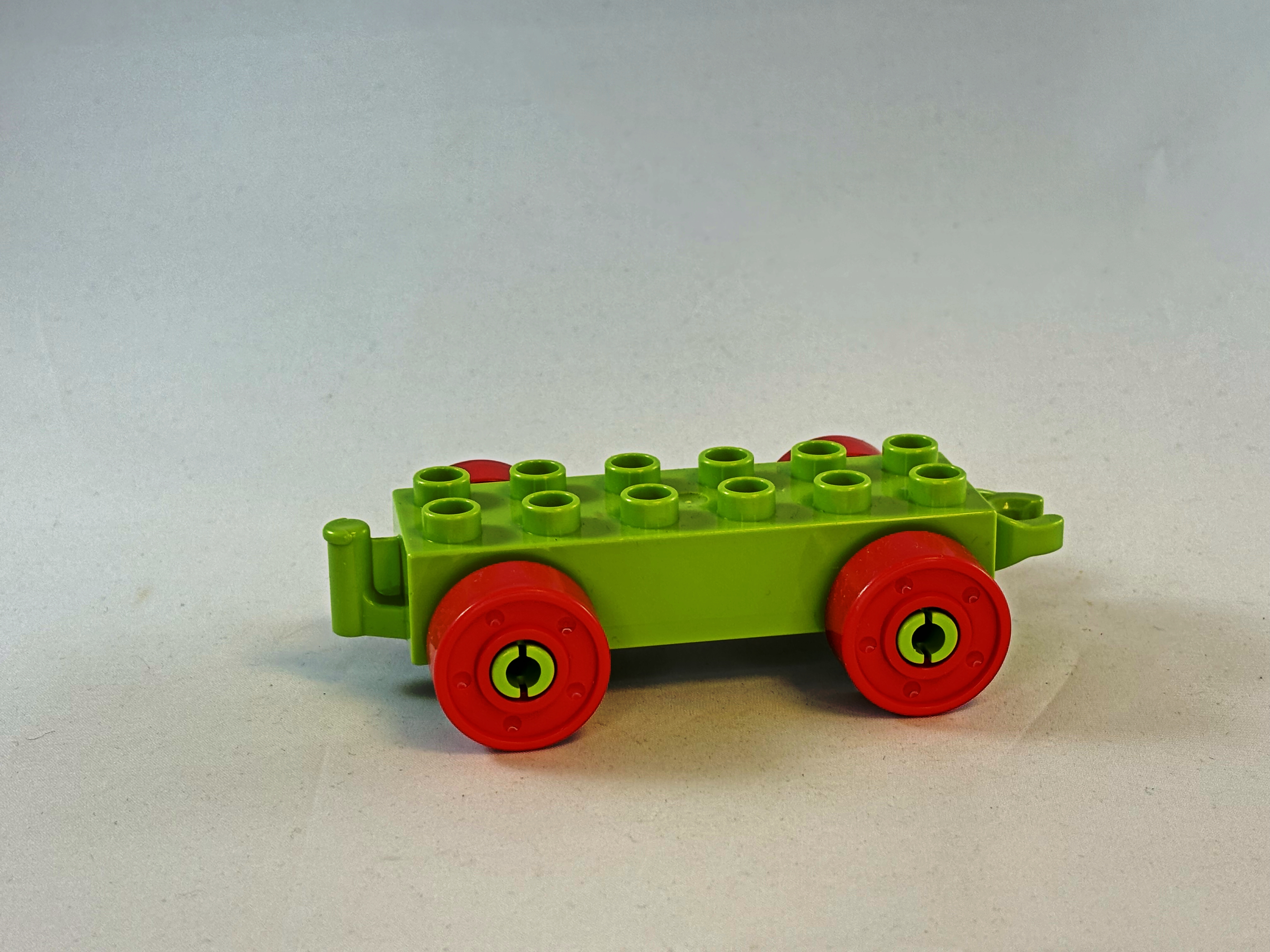 Kar/aanhanger groen rood Duplo