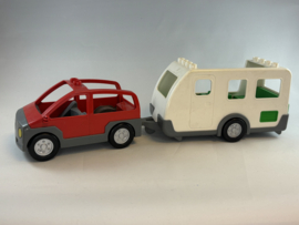 Auto met witte caravan Duplo