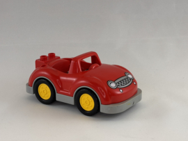 Auto rood met gril Duplo