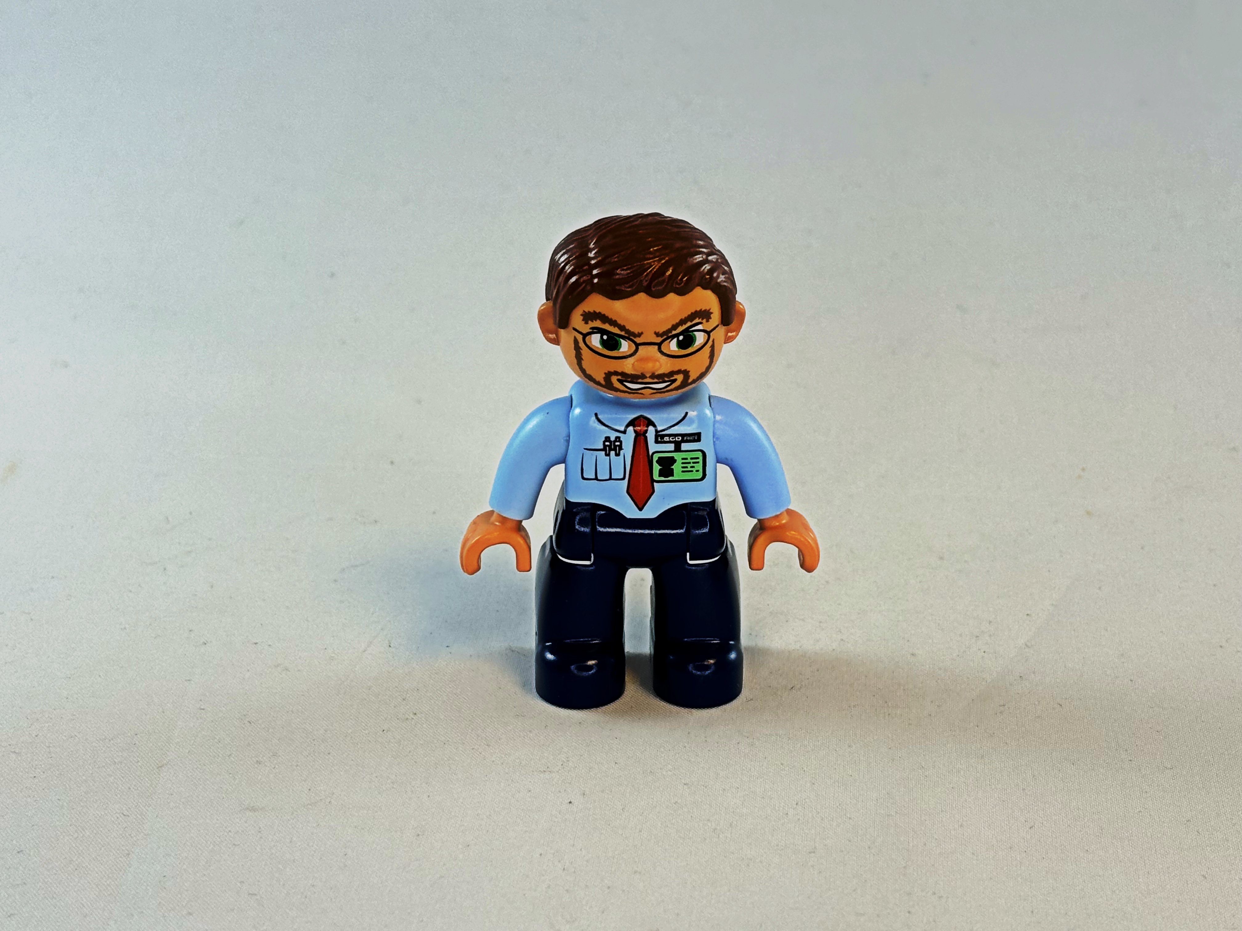 Man met baard, snor en bril Duplo