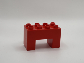 8 nops blok hoog met uitsparing aan de onderkant rood Duplo