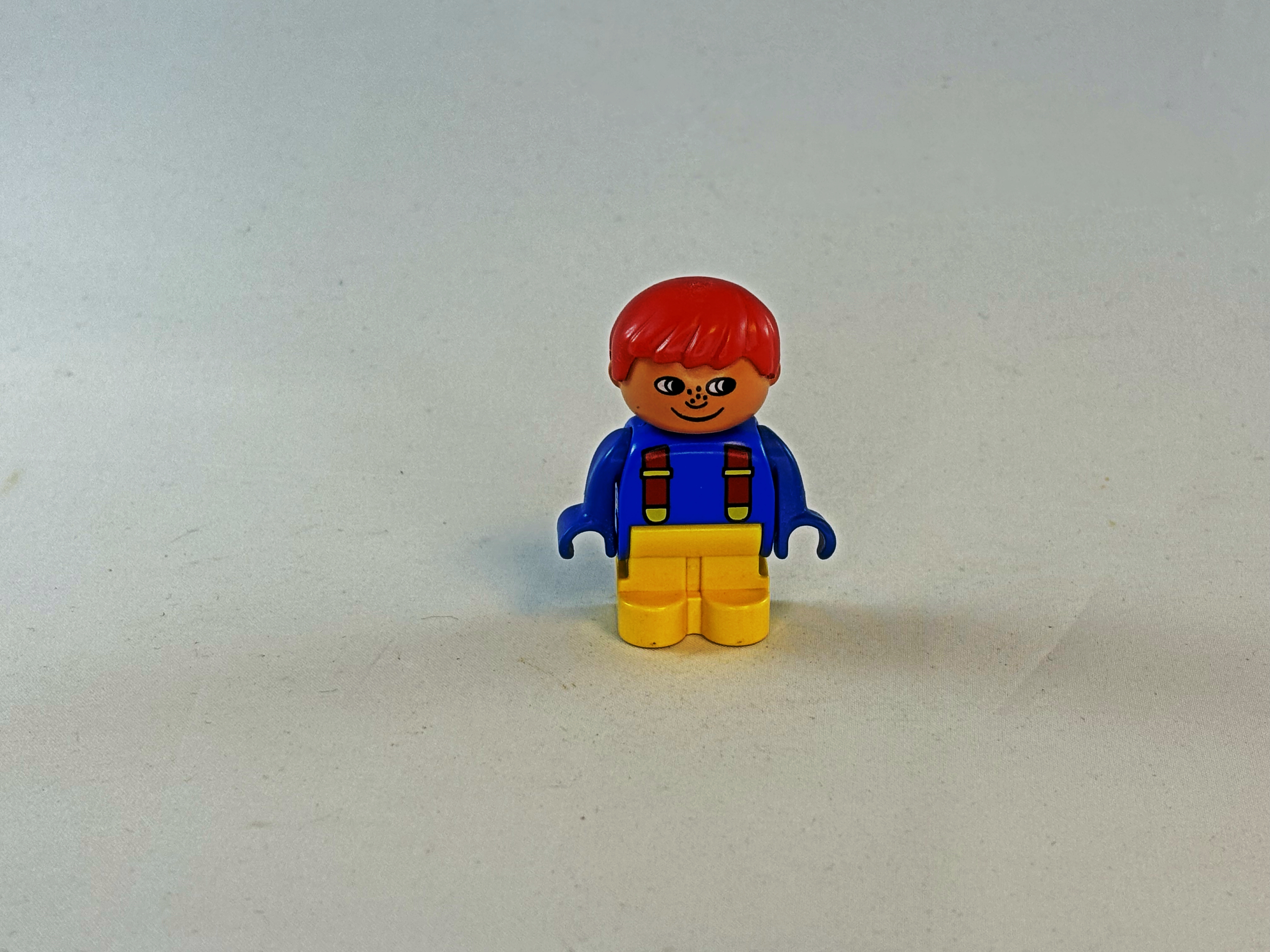 Jongen met rood haar Duplo