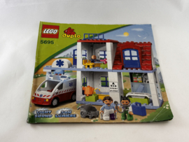 Bouwboekje 5695 dokterspraktijk Duplo