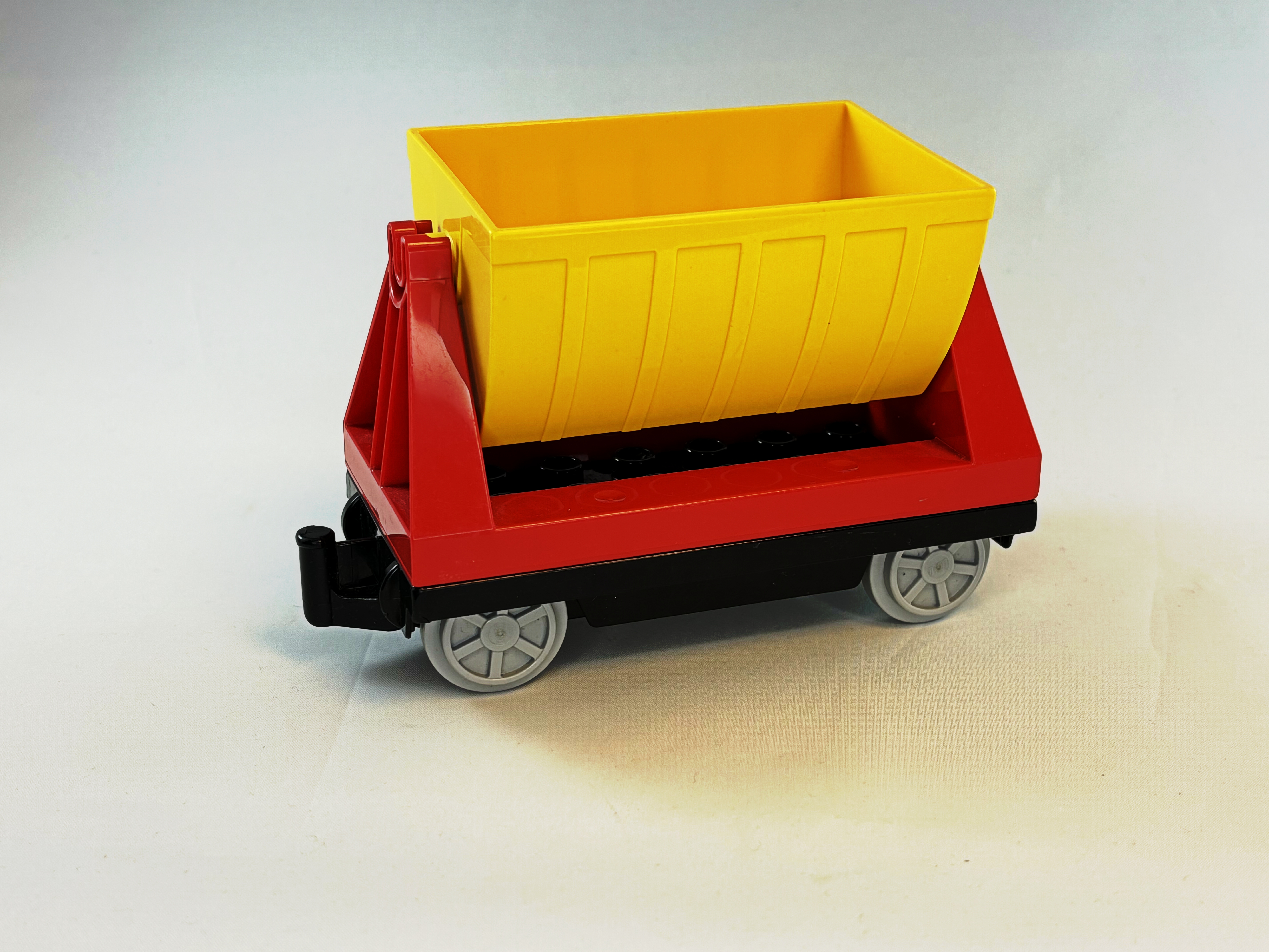 Wagon kiepbak geel rood Duplo