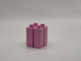 4 nops blok hoog met inkeping / gleufje roze Duplo