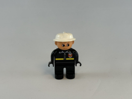 Brandweerman met rood embleem Duplo