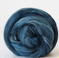 Blue Morpho Butterfly 30% tussahzijde en 70% Merino per 25 gram