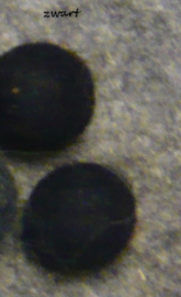 Viltballetjes groot 15 stuks zwart
