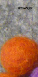 Viltballetjes groot 15 stuks oranje