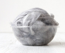 Wool tops mill waste per 50 gram Leight grey