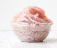 Wool tops mill waste per 50 gram Pastel light Pink