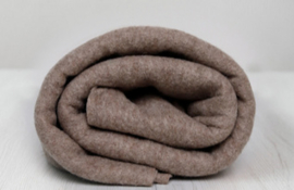 Naaldvlies 19 mic Natural brown per 10 cm