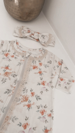 Boxpakje met bloemen | Cream