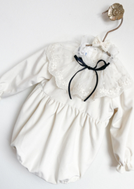 BE CHIC | Velvet romper Louise