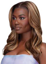 Outre Airtied 13×6 HD Lace Frontal Wig – HHB-Loose Body Wave 18″
