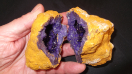 Calsiet geode