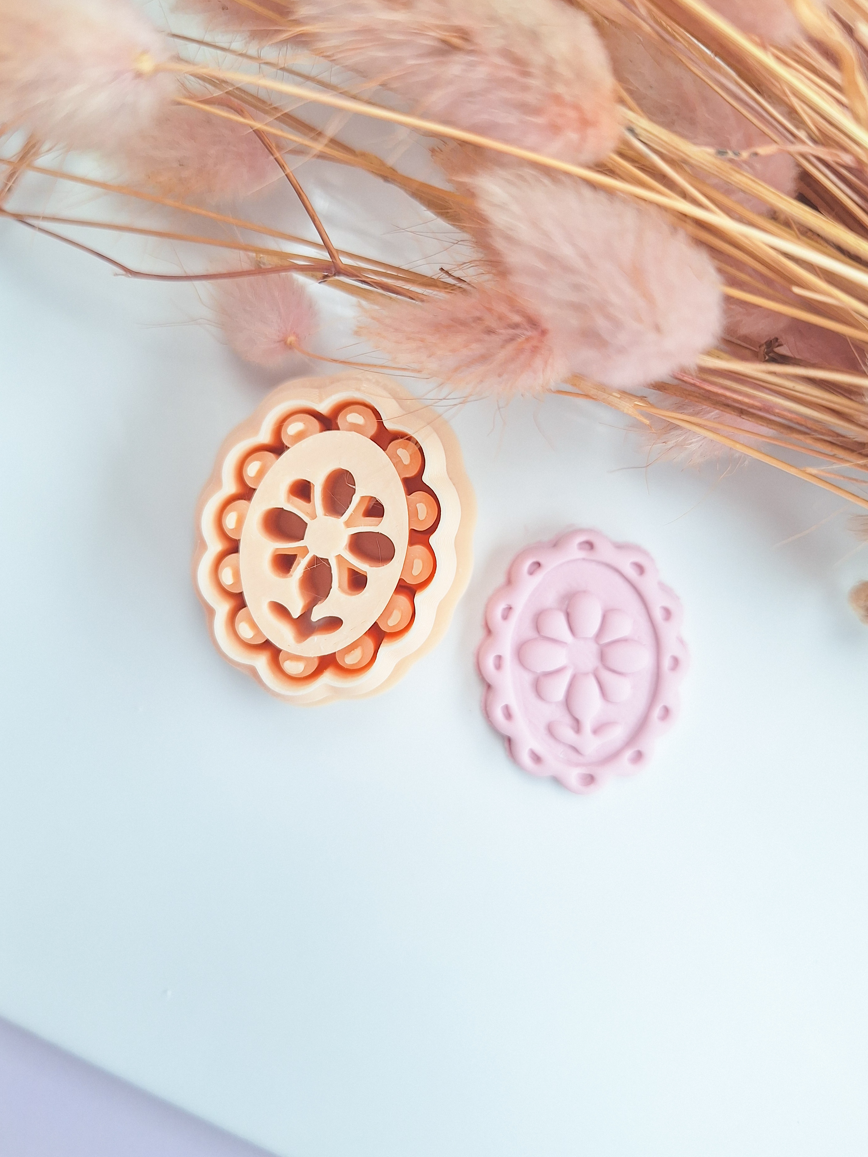 Clay cutter - Floral press