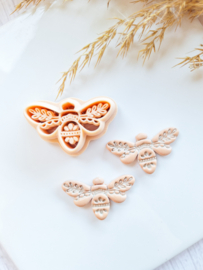 Clay cutter - Honey bee