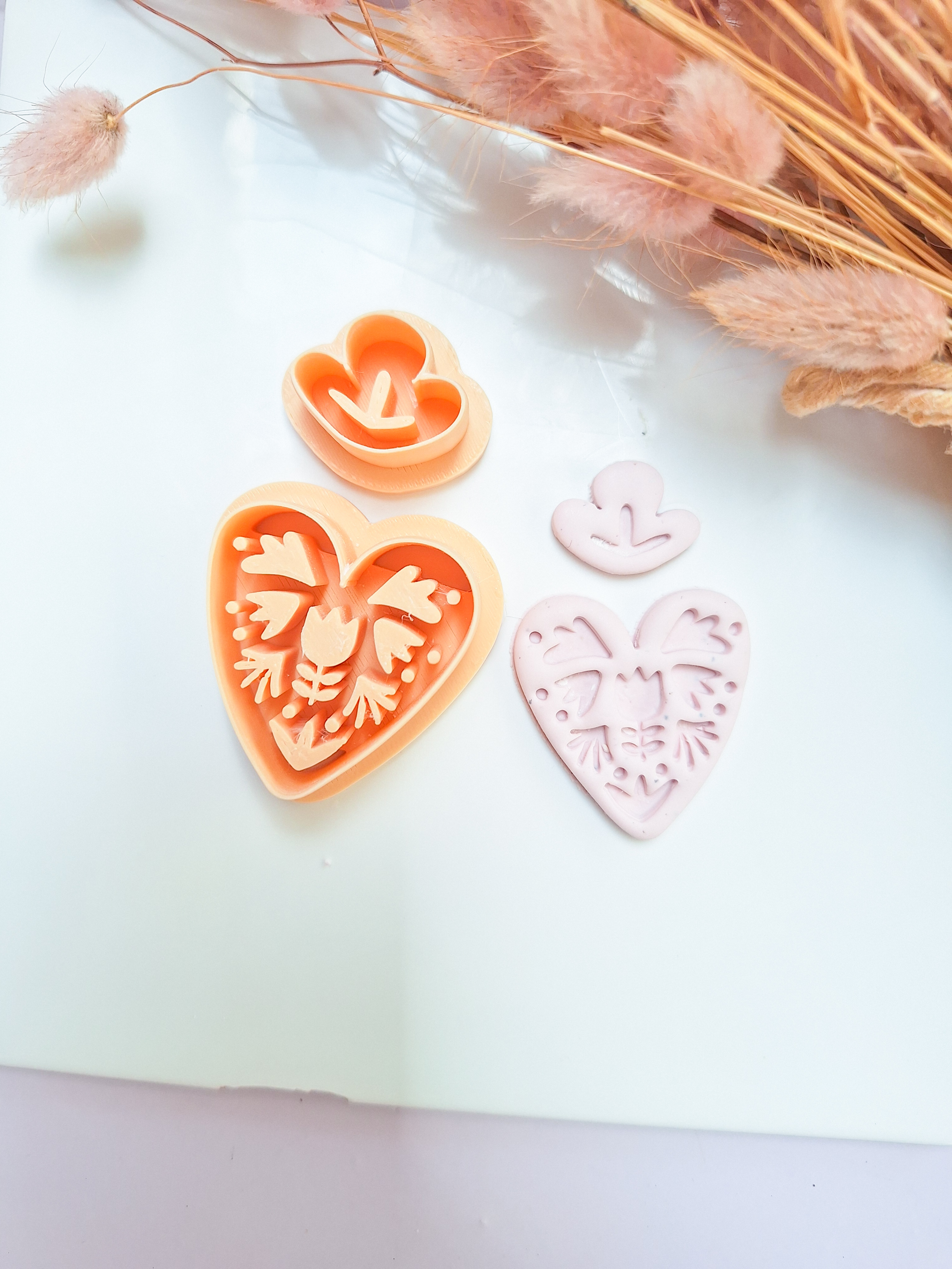 Clay cutter - Floral heart