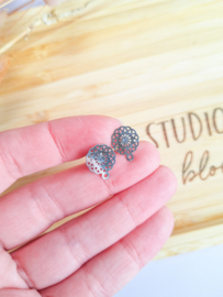 Oorbelstekers - Flower mandala - Zilver kleur - 2 paar