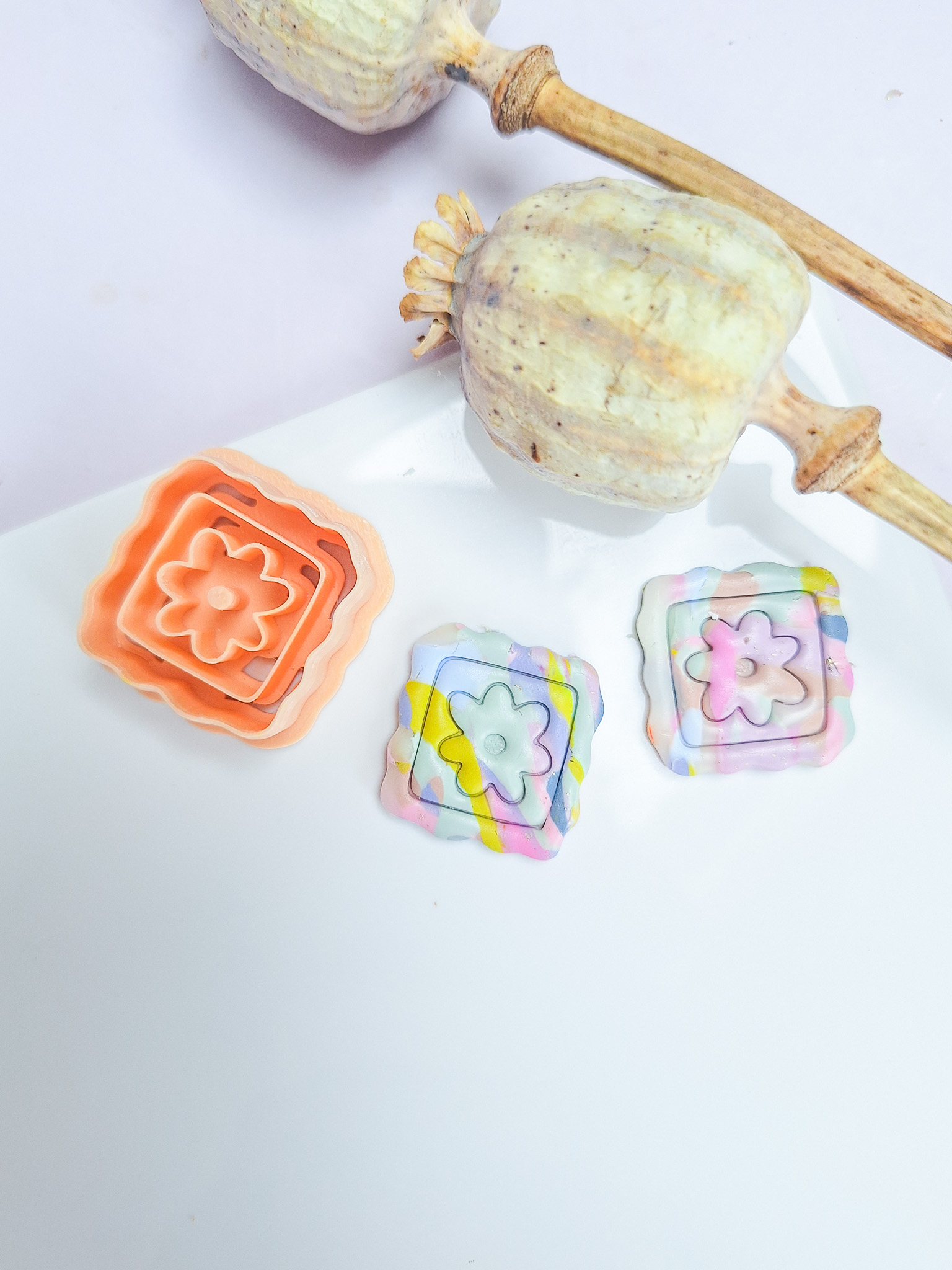 Clay cutter - Wobly retro flower - imprint