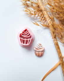 Clay cutter - Homemade cake