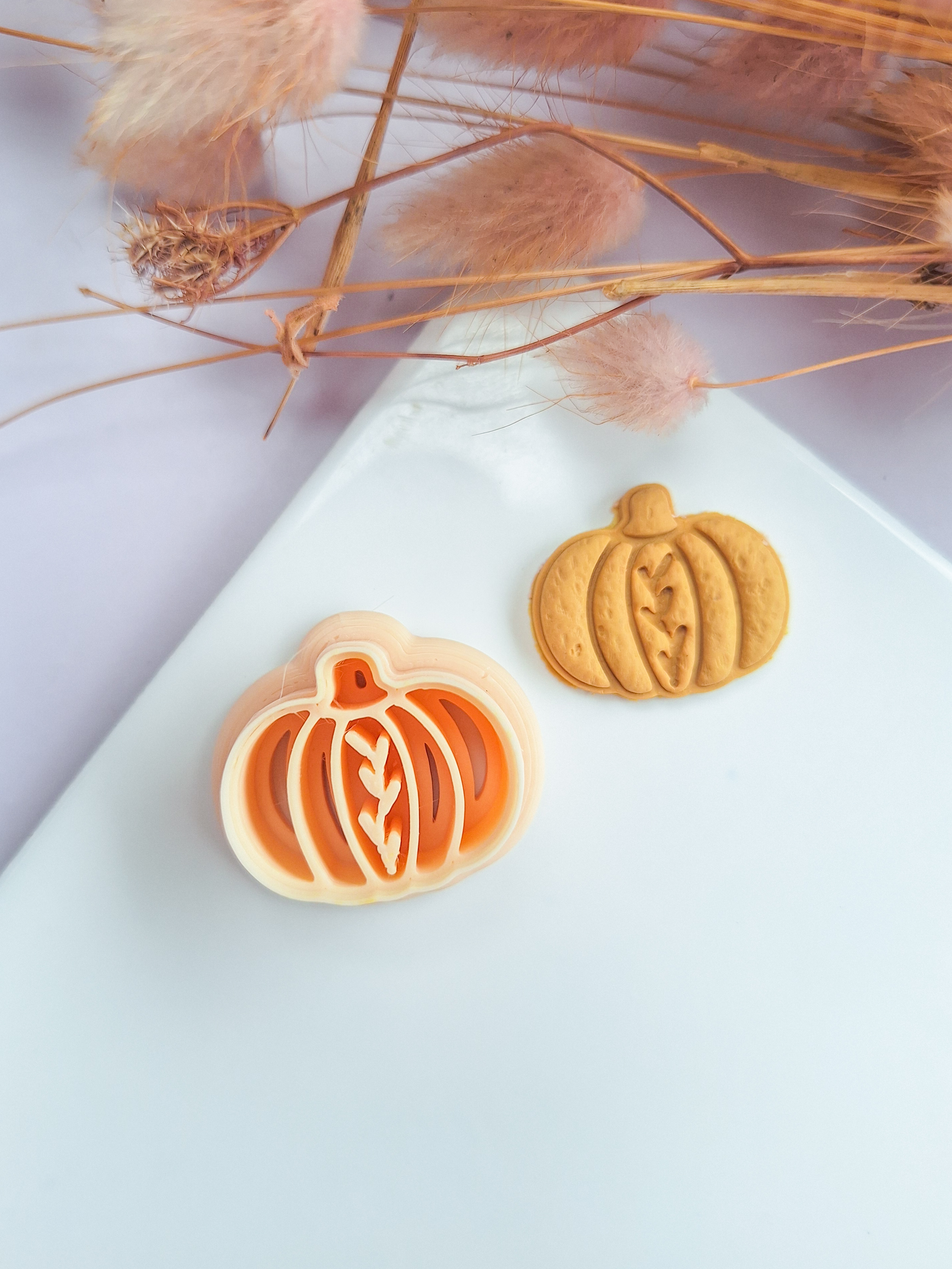 Clay cutter - Pumpkin imprint