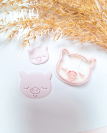 Clay cutter - Betsy pig