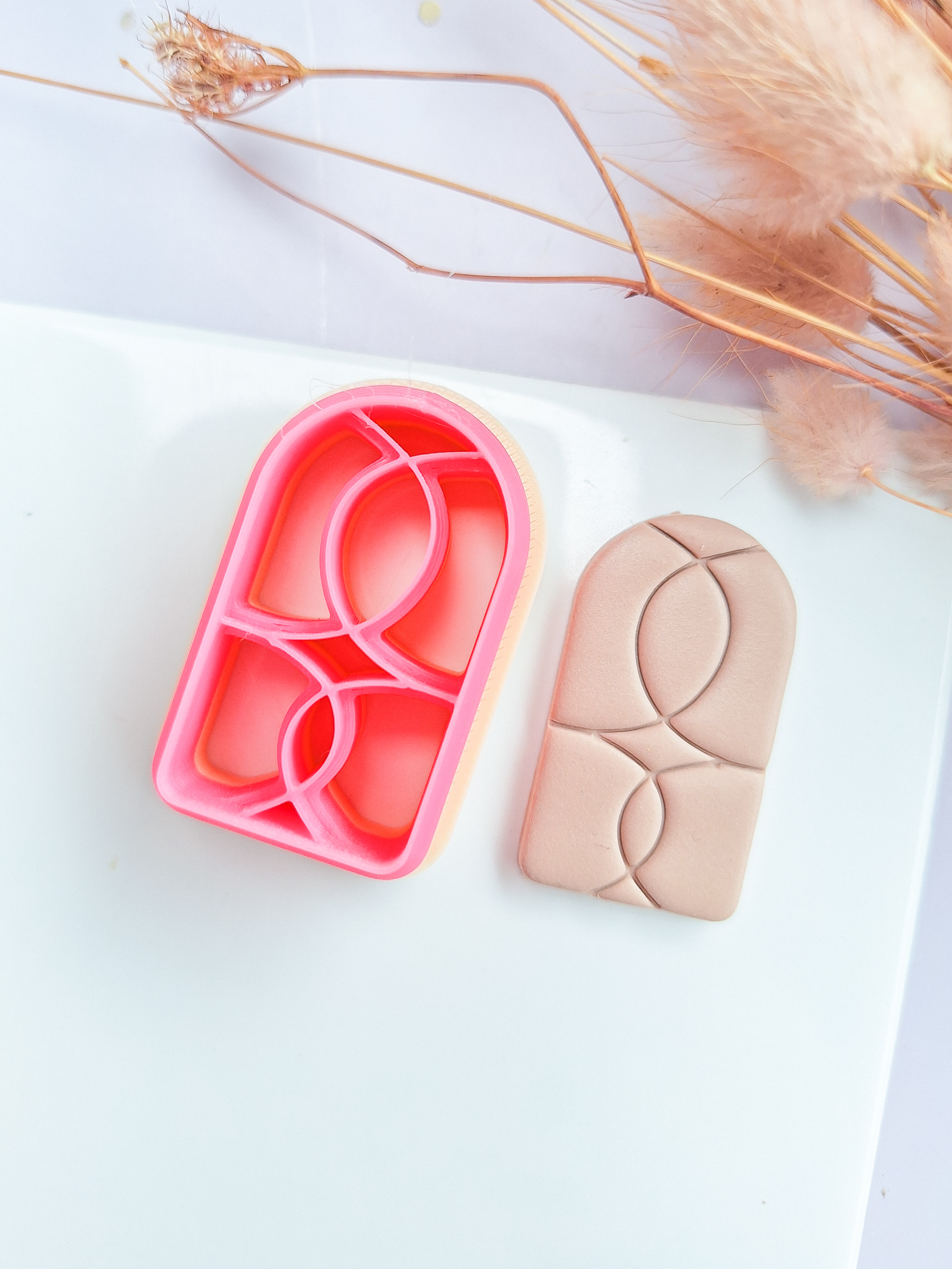 Clay cutter - Lillian embossed charleston