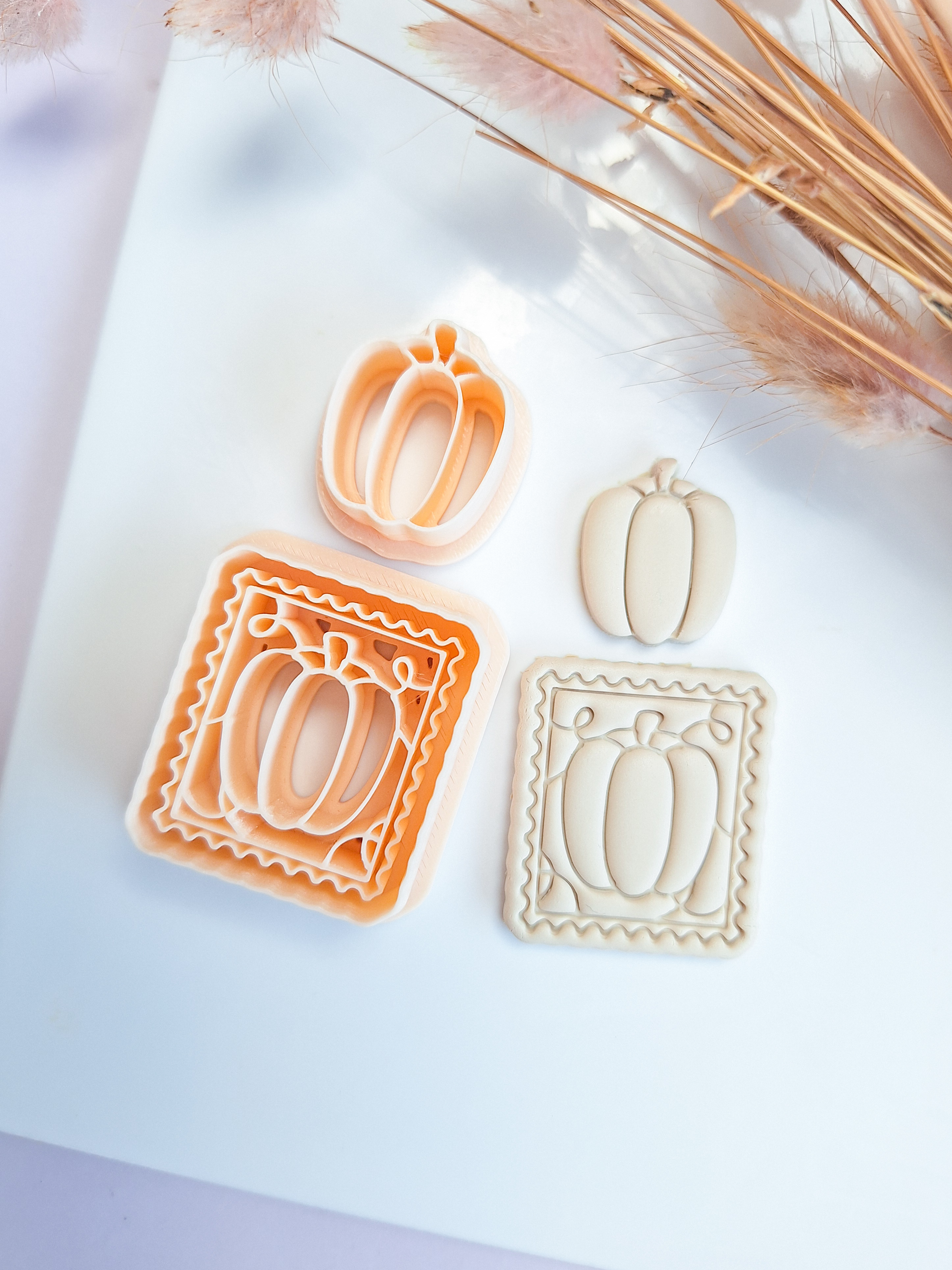 Clay cutter - Pumpkin postage