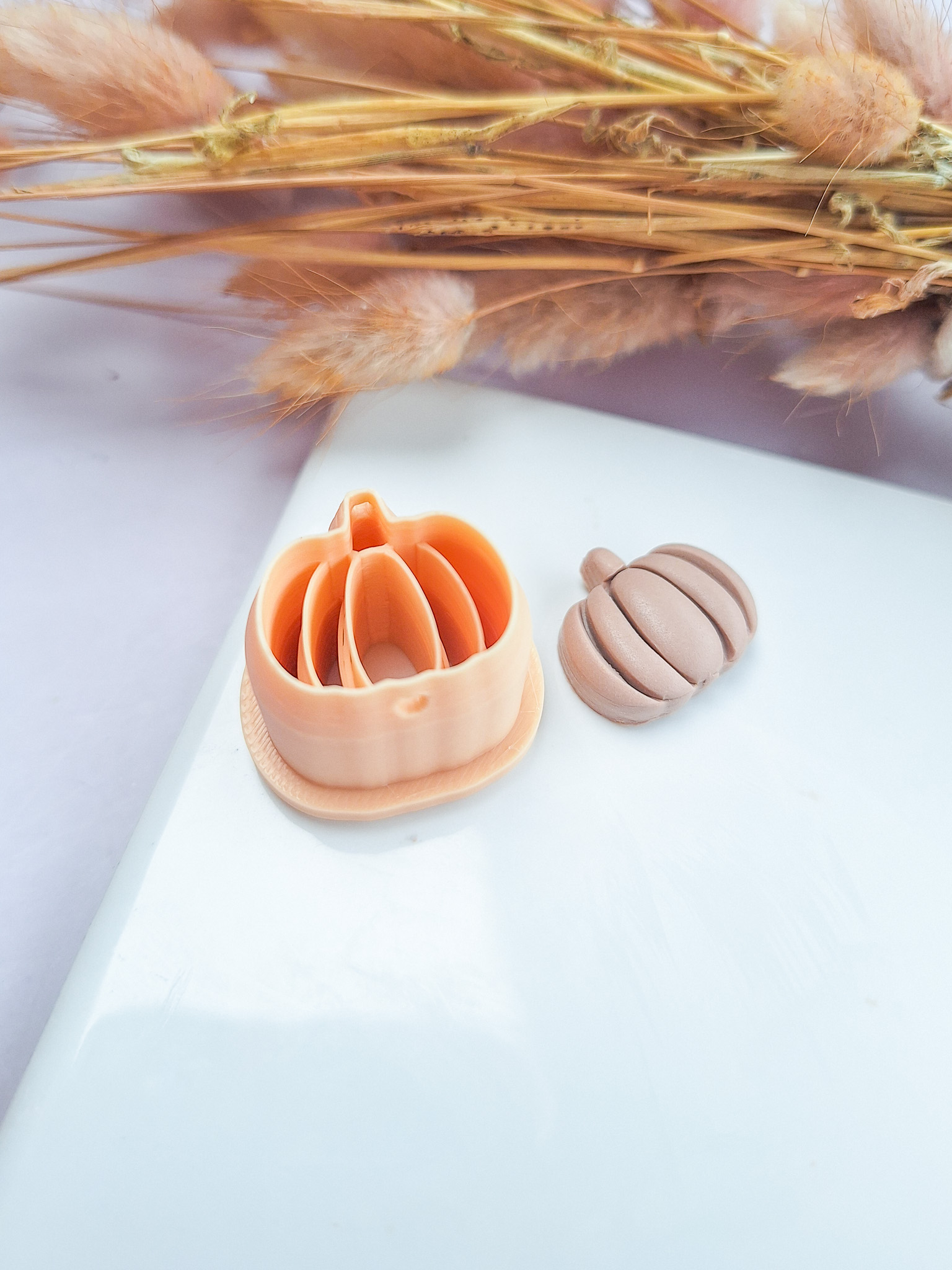 Clay cutter - Bead - Pumpkin charm
