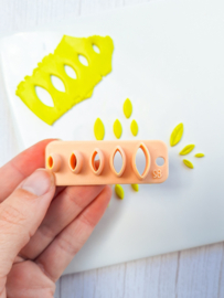 Clay cutter - Flower petal tool - Leaf