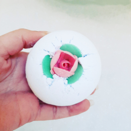 Bath blaster - Porcelain Peony - Bomb Cosmetics