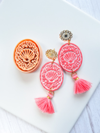 Clay cutter - Shell Laura