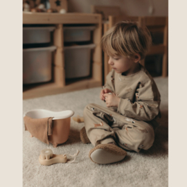 Mrs. Ertha Badkuip met accessoires - Coral