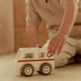 Little Dutch Houten Ambulance