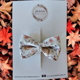 Bow autumn flowers grey