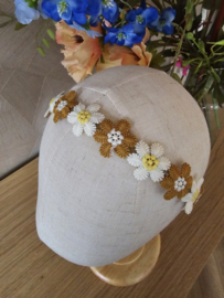 Spring Collection Diadeem Brown flowers