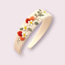 Diadeem Embroidery 3