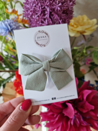 Spring collection bow green