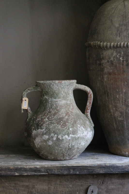 Wanneer prachtig hand Antieke pot met oren 2 (achterste) | Stenen kruiken | De Wilgengaarde