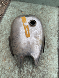 Matchless benzine tank