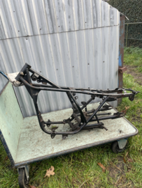 Kawasaki s1 250cc 3 cilinder frame