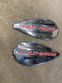 Harley-davidson tank logo's